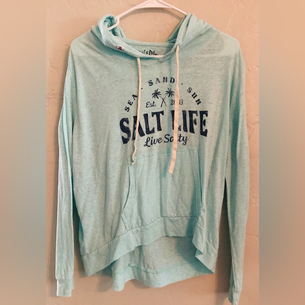 High-low weight light long sleeve Salty Life shirt